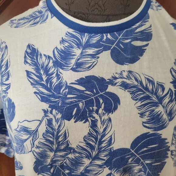 Straightfaded Blue Leaf Print Crewneck T-Shirt XL Cotton Blend Casual Style - Picture 2 of 4